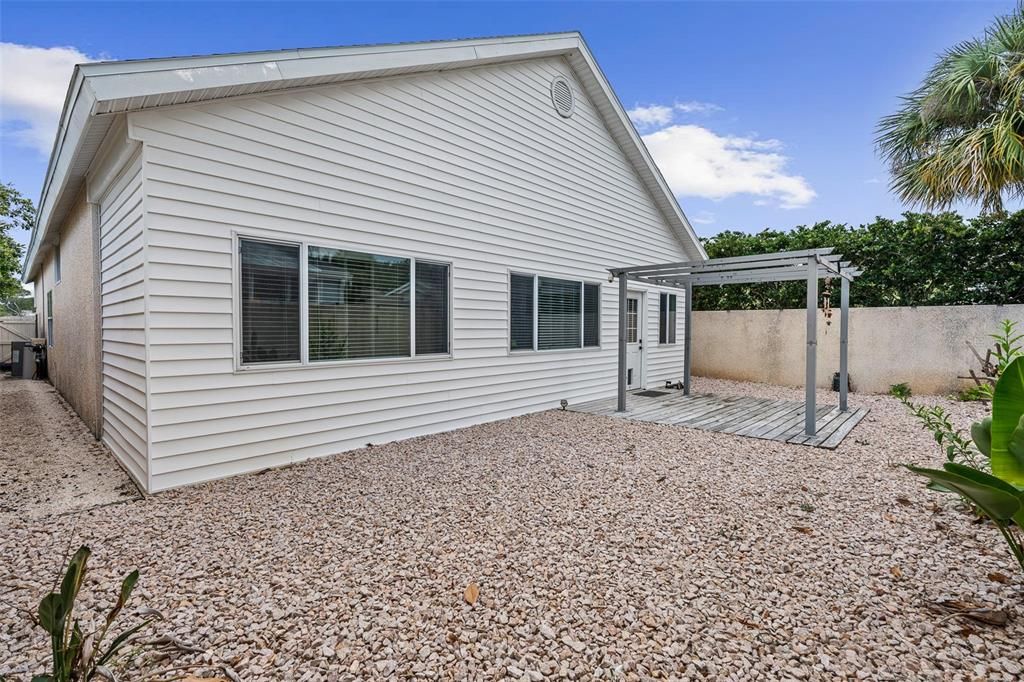 For Sale: $445,000 (2 beds, 2 baths, 1526 Square Feet)