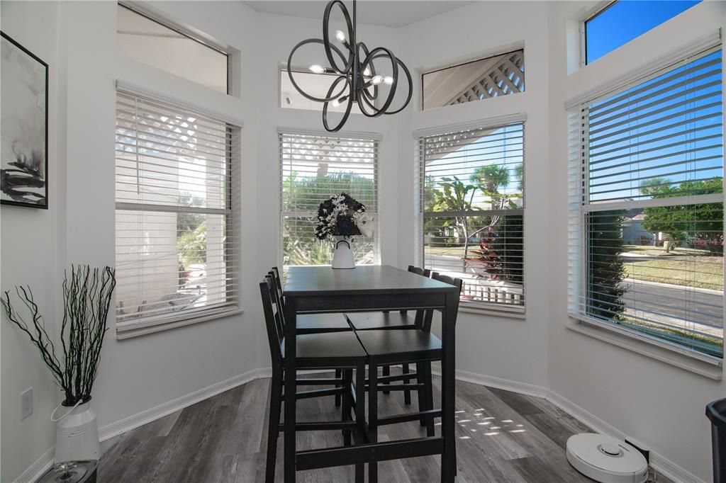 For Sale: $465,000 (2 beds, 2 baths, 1526 Square Feet)