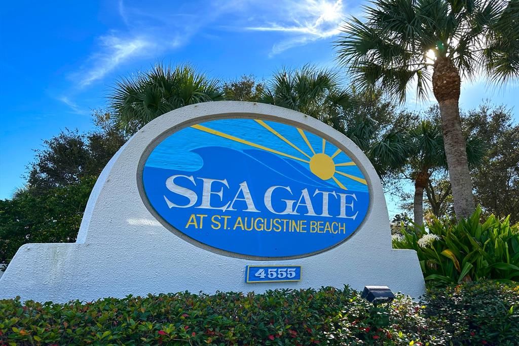 For Sale: $465,000 (2 beds, 2 baths, 1526 Square Feet)