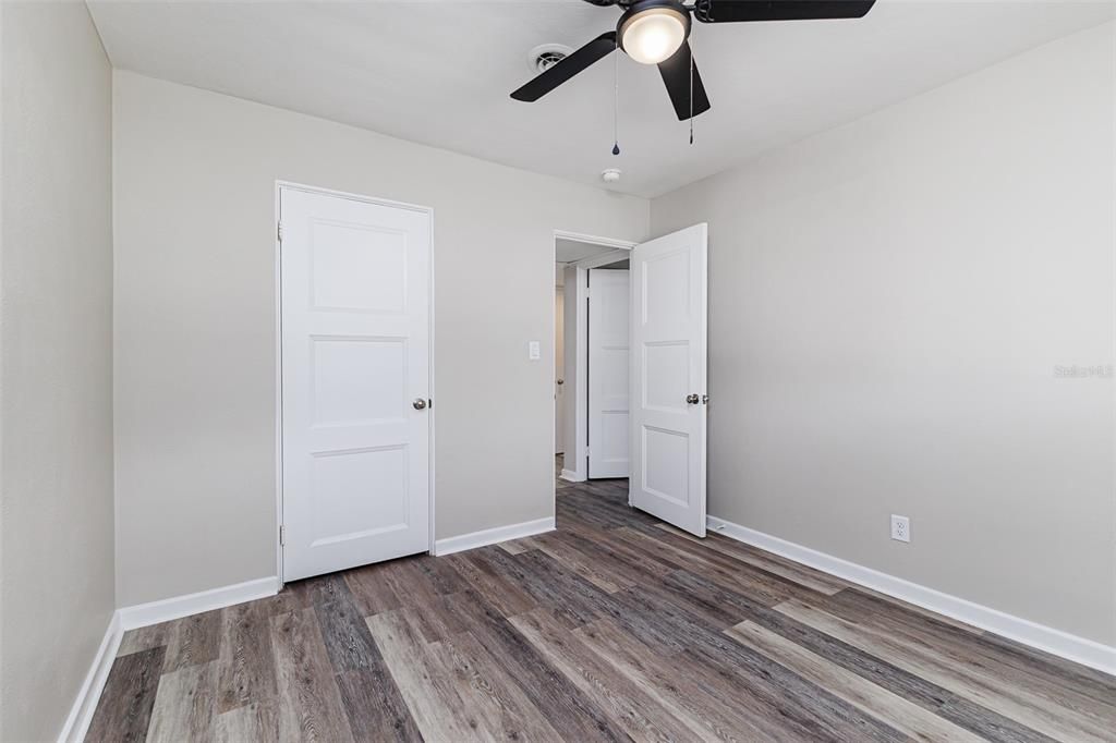 На продажу: $379,990 (4 спален, 3 ванн, 1916 Квадратных фут)