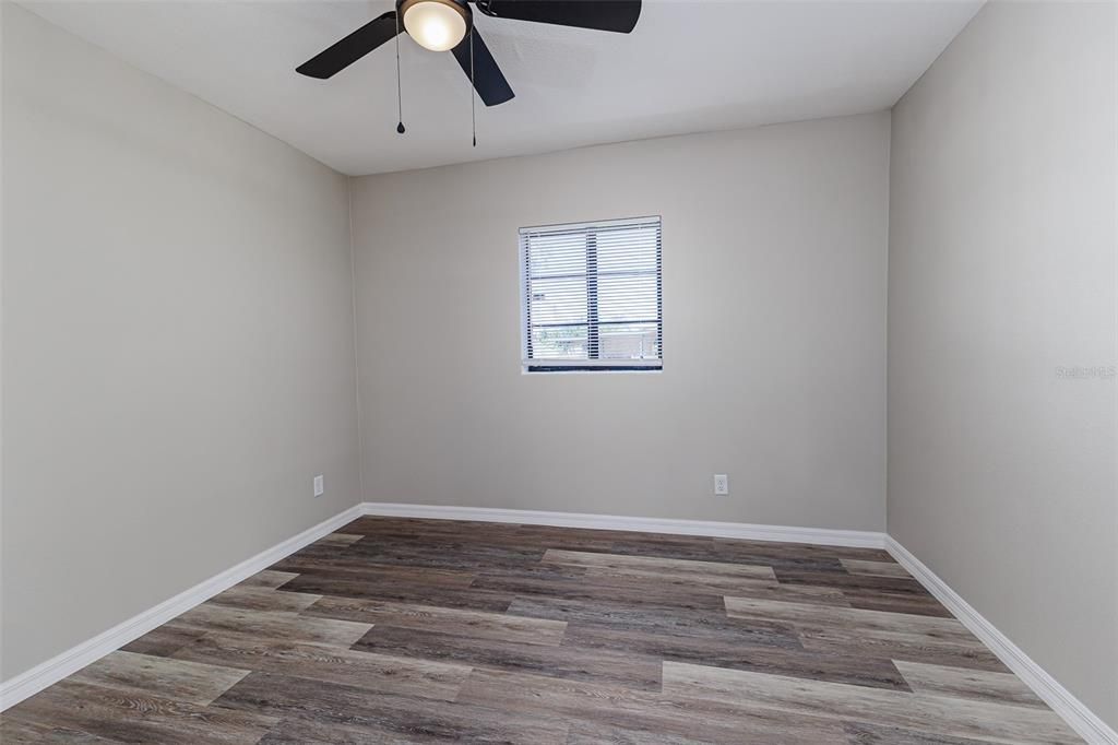 На продажу: $379,990 (4 спален, 3 ванн, 1916 Квадратных фут)