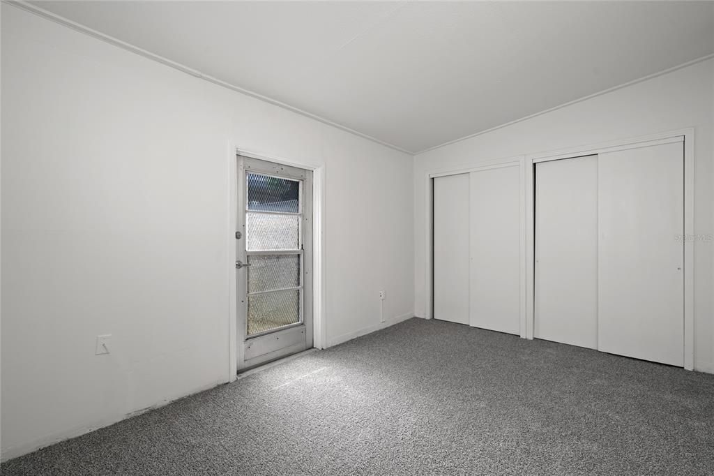 For Sale: $320,000 (2 beds, 1 baths, 775 Square Feet)