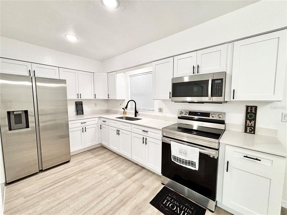 En Venta: $290,000 (3 camas, 2 baños, 1089 Pies cuadrados)