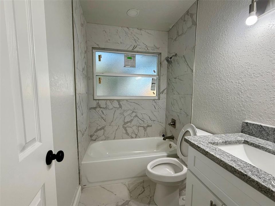 For Sale: $239,900 (4 beds, 2 baths, 1278 Square Feet)