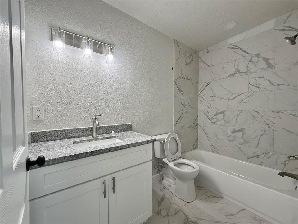 For Sale: $239,900 (4 beds, 2 baths, 1278 Square Feet)