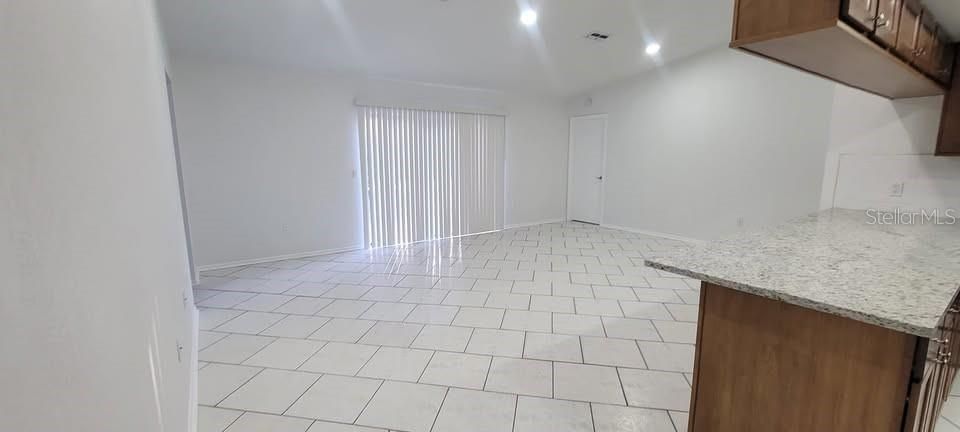 For Sale: $275,000 (4 beds, 2 baths, 1378 Square Feet)