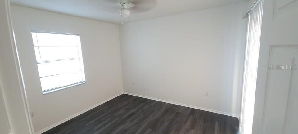 For Sale: $275,000 (4 beds, 2 baths, 1378 Square Feet)