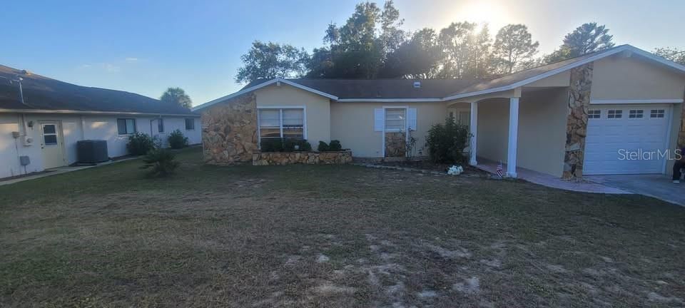 For Sale: $275,000 (4 beds, 2 baths, 1378 Square Feet)