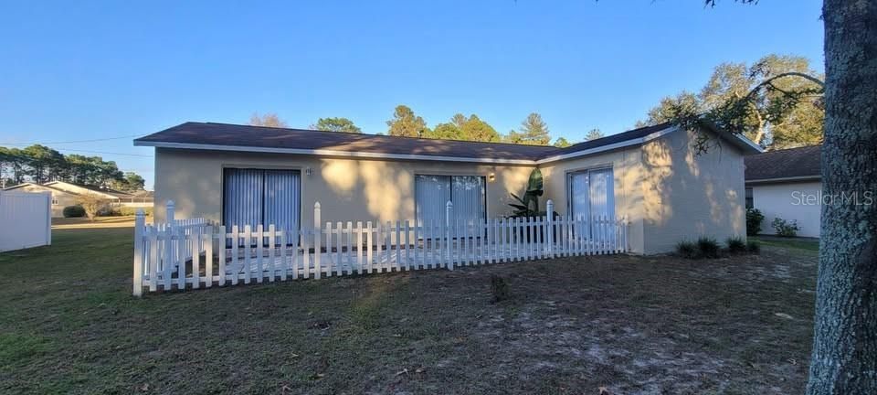 For Sale: $275,000 (4 beds, 2 baths, 1378 Square Feet)