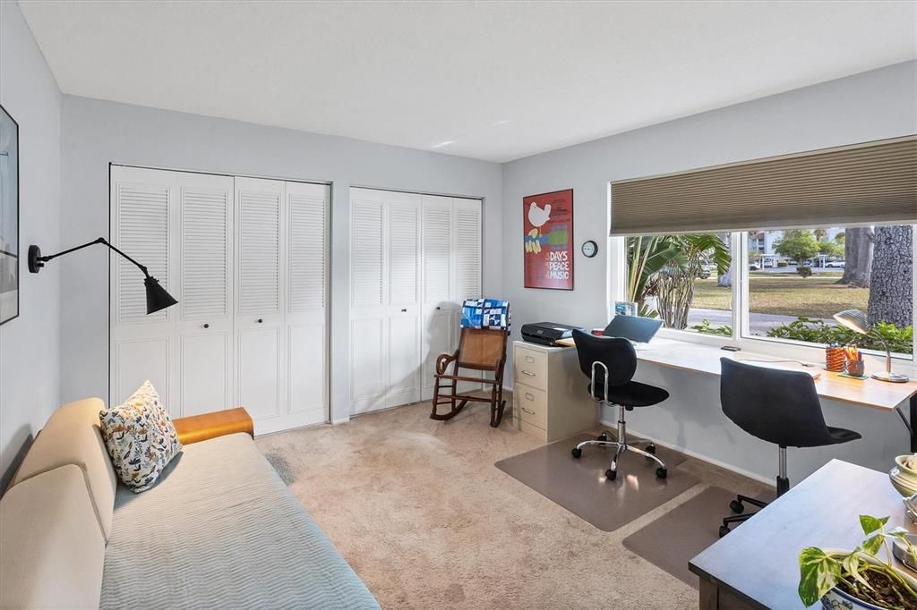 待售: $227,500 (2 贝兹, 2 浴室, 1372 平方英尺)