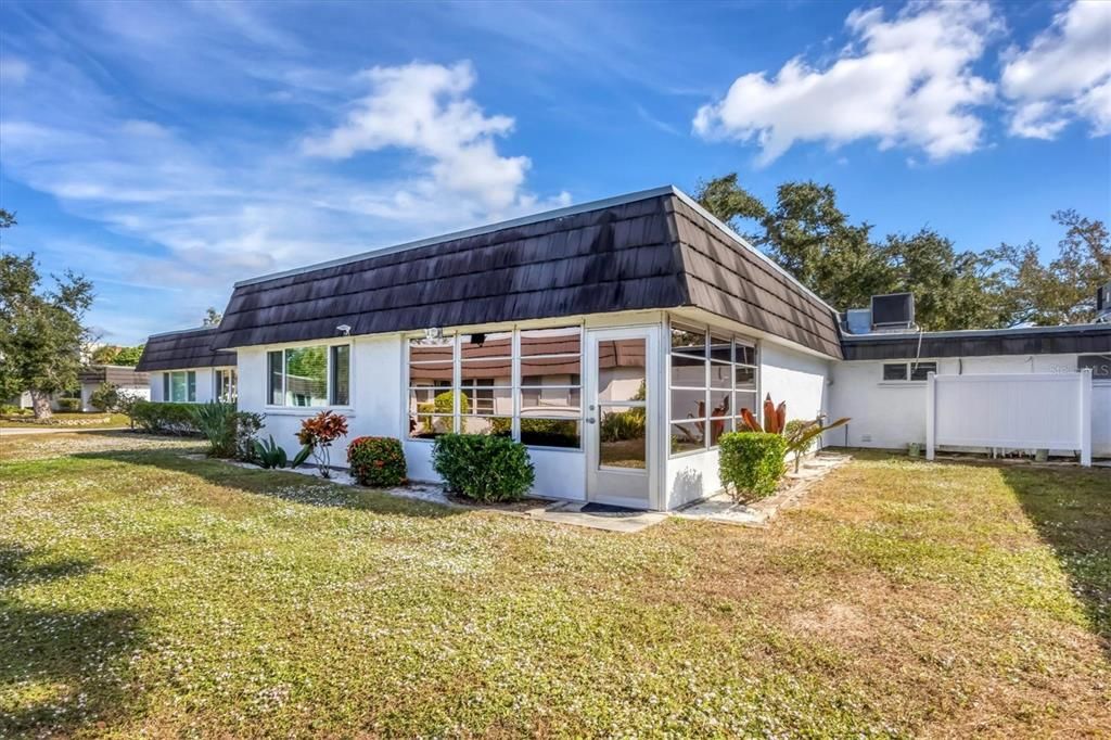 待售: $227,500 (2 贝兹, 2 浴室, 1372 平方英尺)