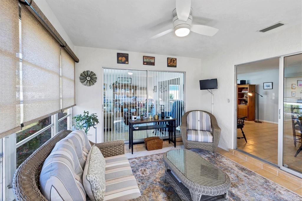 待售: $227,500 (2 贝兹, 2 浴室, 1372 平方英尺)