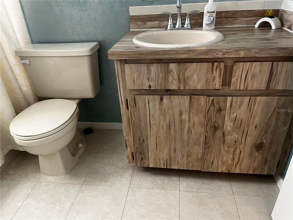 На продажу: $105,000 (1 спален, 1 ванн, 745 Квадратных фут)