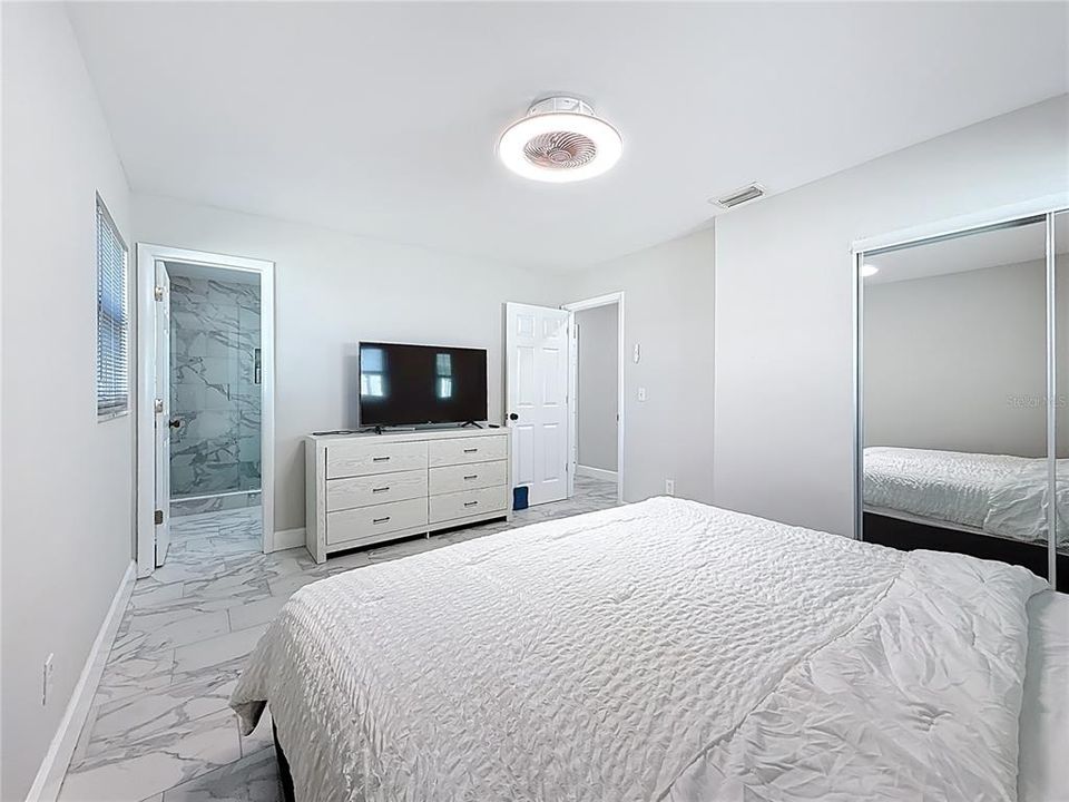 En Renta: $3,485 (3 camas, 2 baños, 1215 Pies cuadrados)