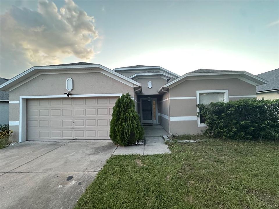 For Rent: $2,000 (3 beds, 2 baths, 1768 Square Feet)