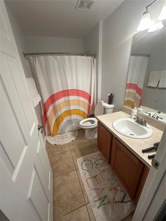 For Rent: $2,000 (3 beds, 2 baths, 1768 Square Feet)