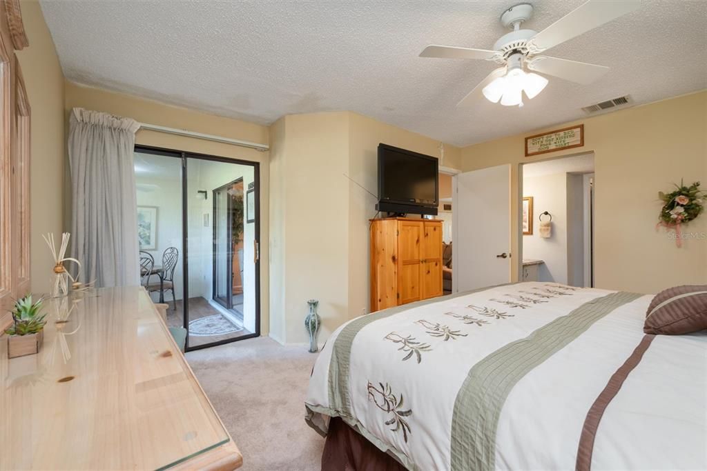 For Sale: $254,900 (3 beds, 2 baths, 1447 Square Feet)