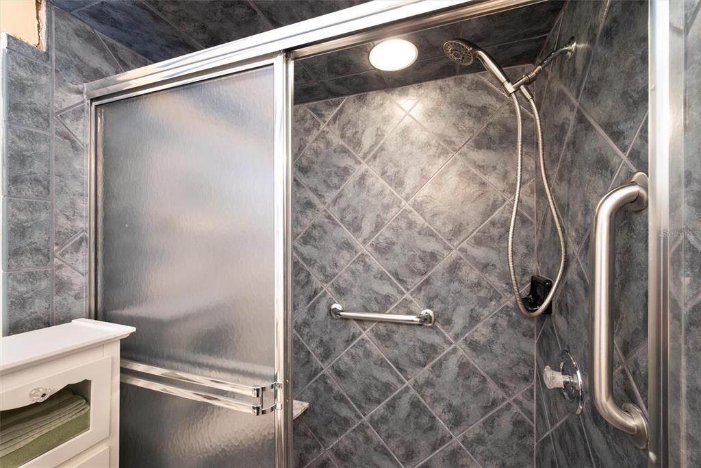 For Sale: $254,900 (3 beds, 2 baths, 1447 Square Feet)