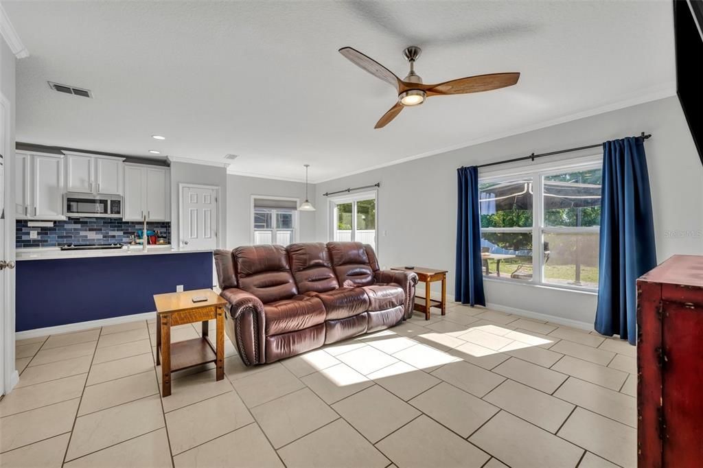 For Sale: $500,000 (5 beds, 3 baths, 2849 Square Feet)