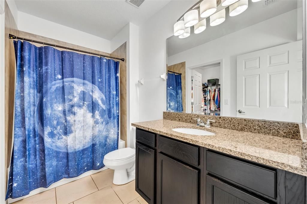 For Sale: $500,000 (5 beds, 3 baths, 2849 Square Feet)