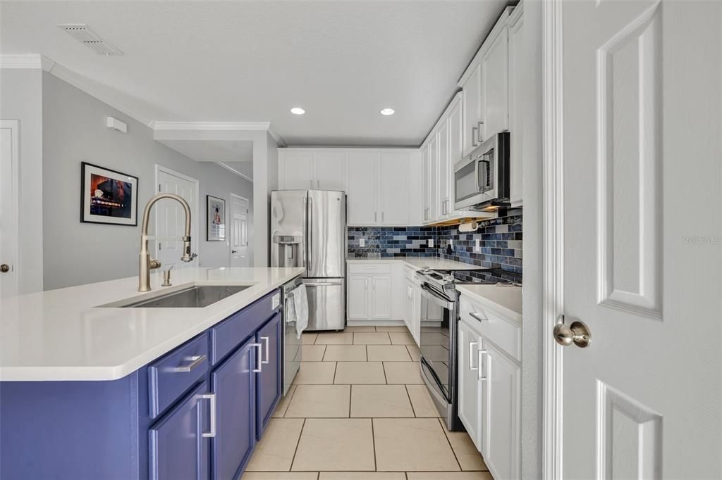 For Sale: $500,000 (5 beds, 3 baths, 2849 Square Feet)