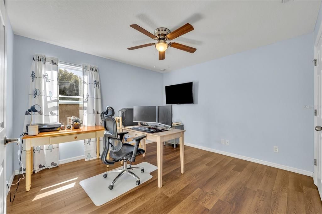 For Sale: $500,000 (5 beds, 3 baths, 2849 Square Feet)