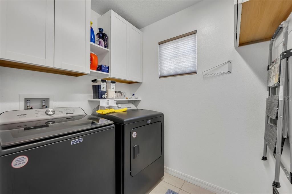 For Sale: $500,000 (5 beds, 3 baths, 2849 Square Feet)