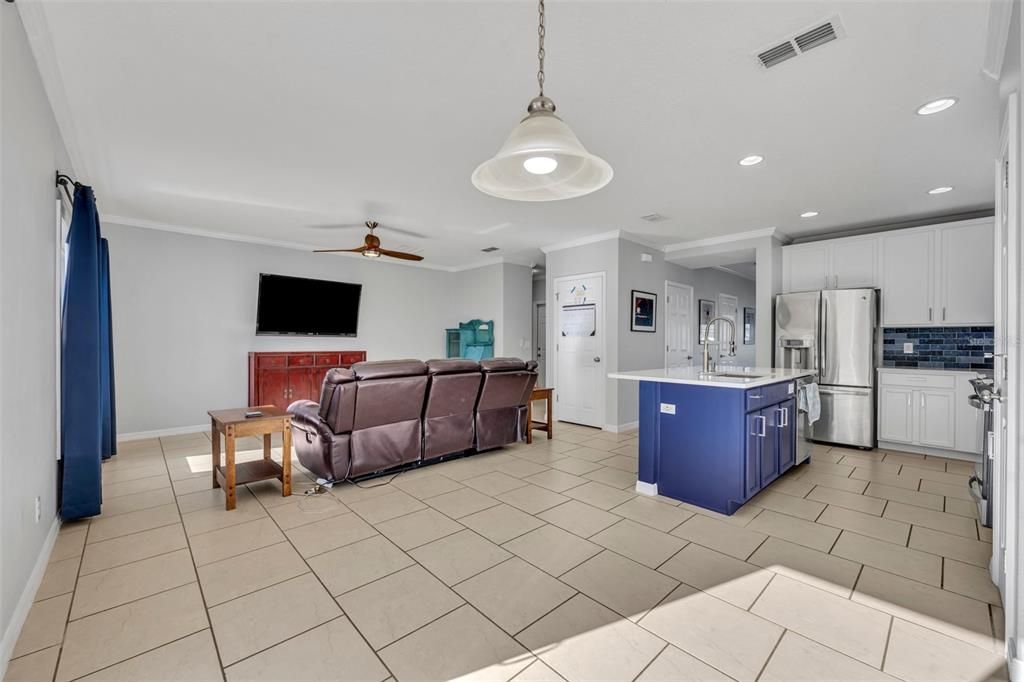 For Sale: $500,000 (5 beds, 3 baths, 2849 Square Feet)