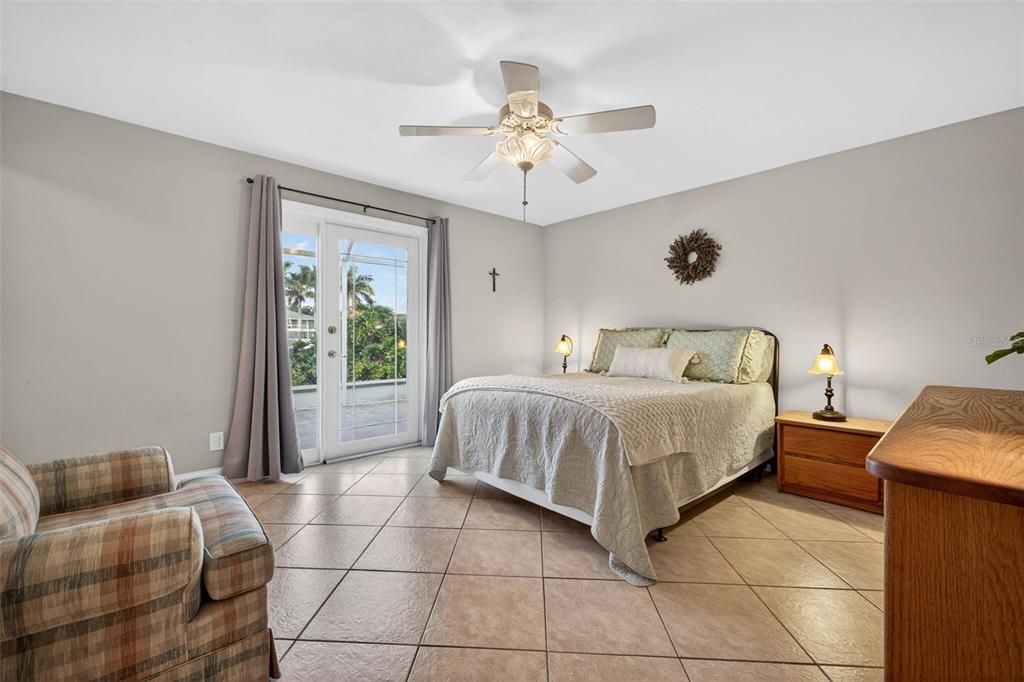 En Venta: $1,290,000 (3 camas, 2 baños, 2172 Pies cuadrados)