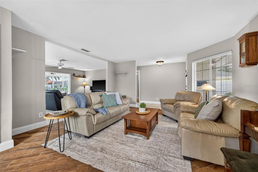 En Venta: $1,290,000 (3 camas, 2 baños, 2172 Pies cuadrados)