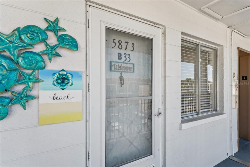 For Sale: $109,900 (2 beds, 1 baths, 744 Square Feet)