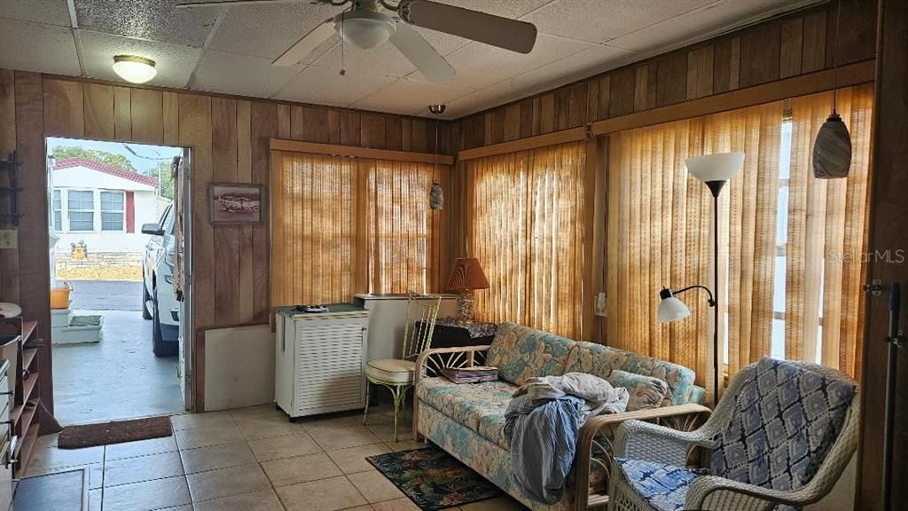 For Sale: $75,000 (1 beds, 1 baths, 480 Square Feet)