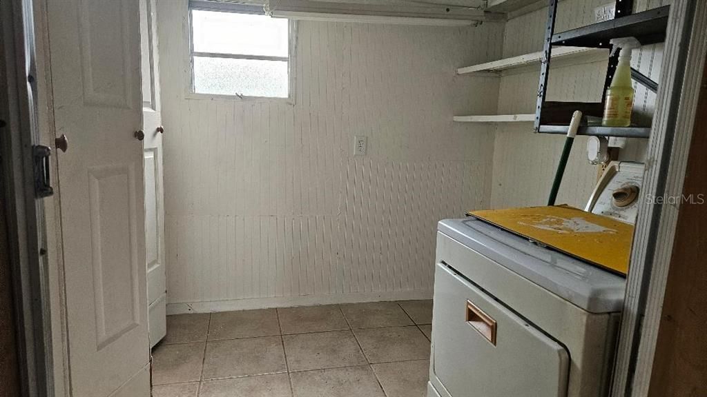 For Sale: $75,000 (1 beds, 1 baths, 480 Square Feet)