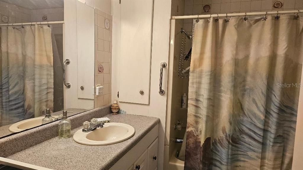 For Sale: $75,000 (1 beds, 1 baths, 480 Square Feet)