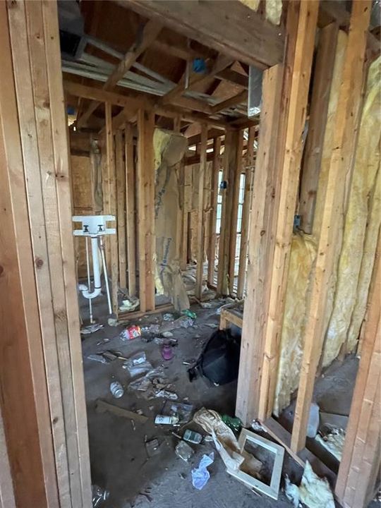 For Sale: $49,900 (2 beds, 1 baths, 825 Square Feet)