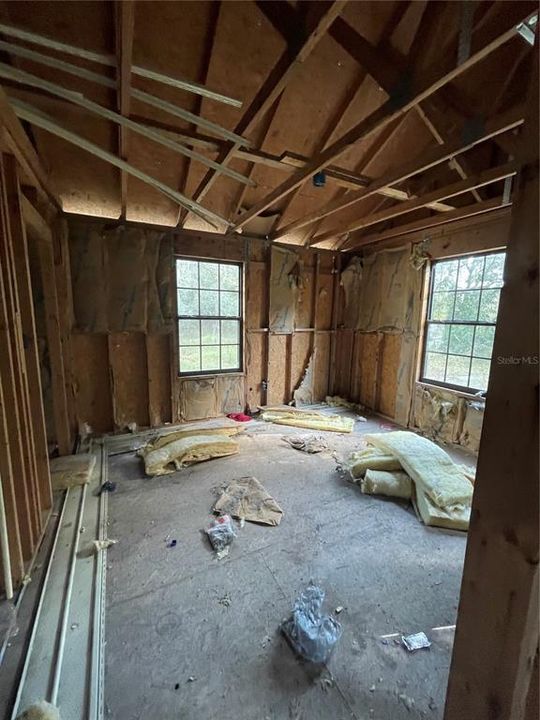 For Sale: $49,900 (2 beds, 1 baths, 825 Square Feet)