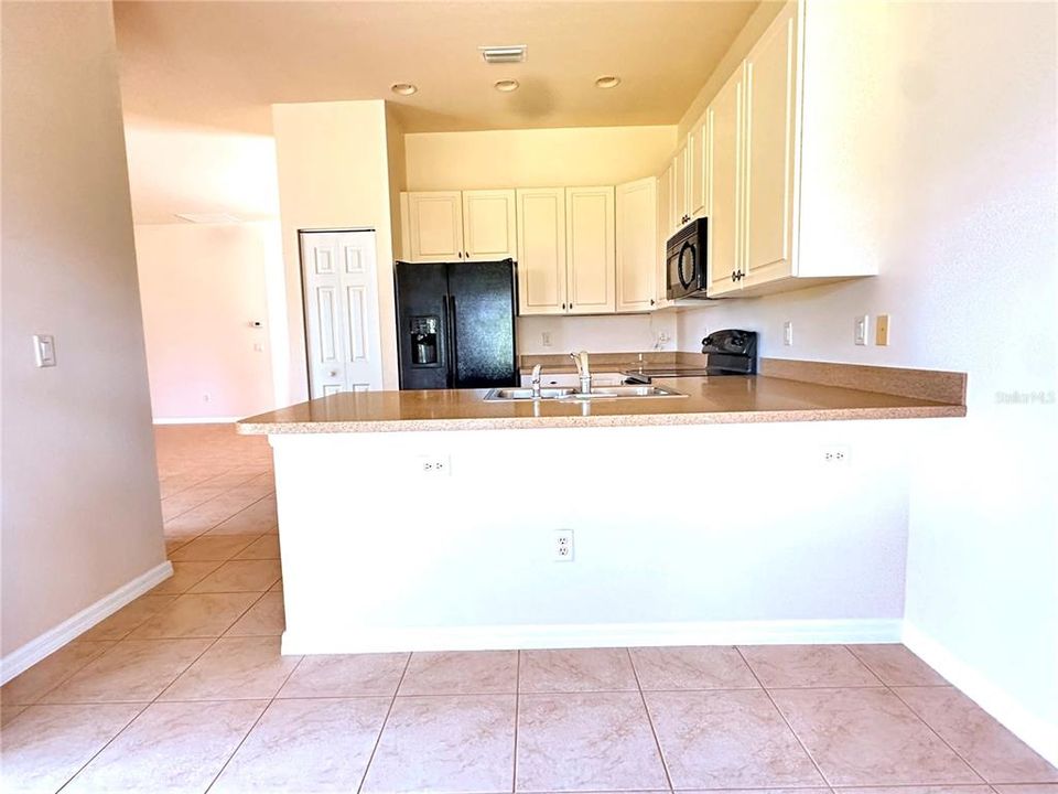 En Venta: $325,000 (2 camas, 2 baños, 1425 Pies cuadrados)