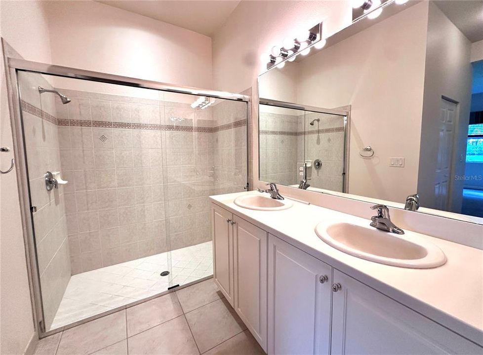 En Venta: $325,000 (2 camas, 2 baños, 1425 Pies cuadrados)