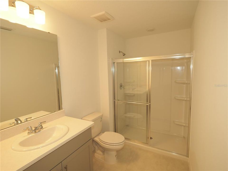 For Rent: $2,100 (3 beds, 2 baths, 1553 Square Feet)