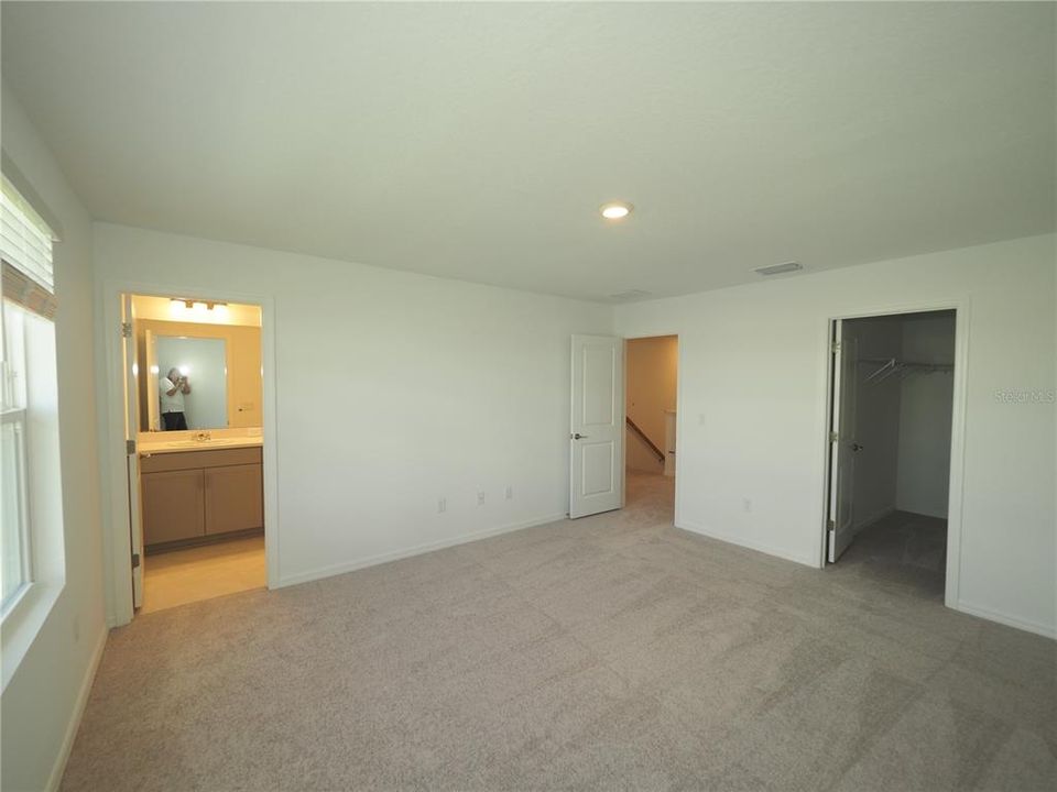 For Rent: $2,100 (3 beds, 2 baths, 1553 Square Feet)