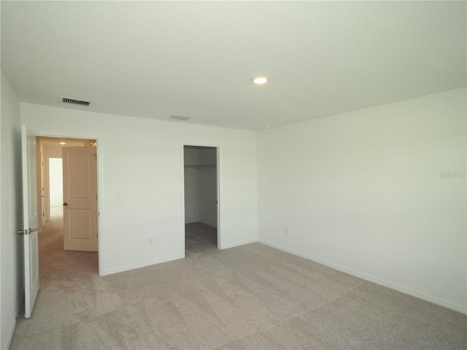 For Rent: $2,100 (3 beds, 2 baths, 1553 Square Feet)