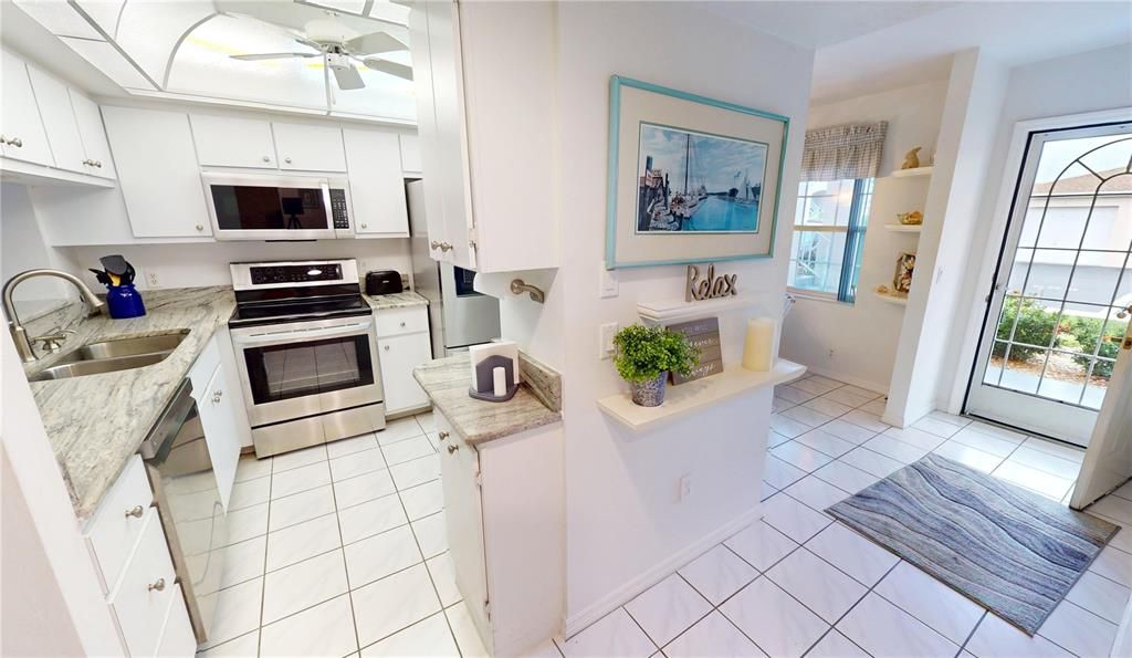 For Sale: $169,000 (2 beds, 2 baths, 1145 Square Feet)