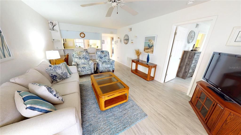 For Sale: $169,000 (2 beds, 2 baths, 1145 Square Feet)