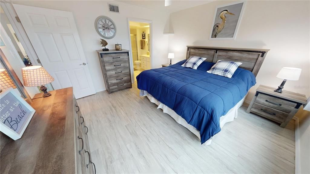 For Sale: $169,000 (2 beds, 2 baths, 1145 Square Feet)