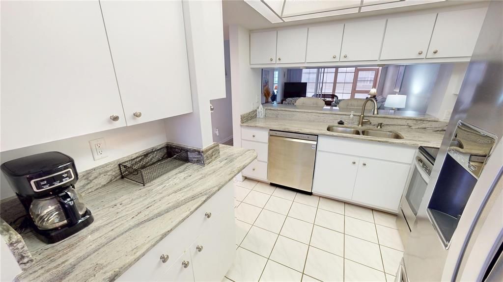 For Sale: $169,000 (2 beds, 2 baths, 1145 Square Feet)