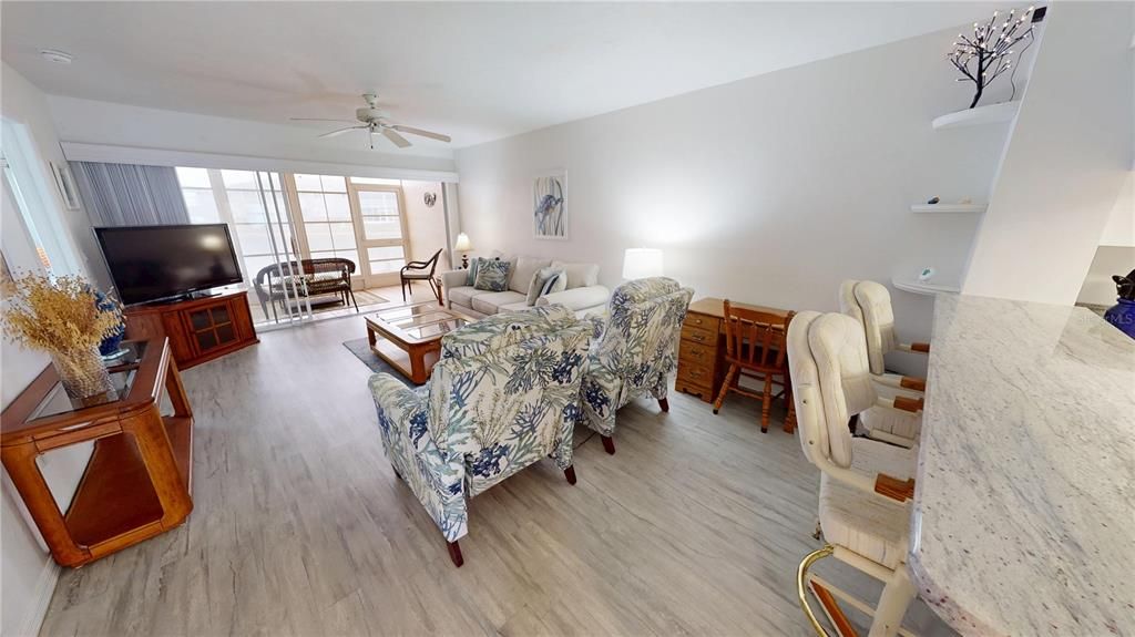 For Sale: $169,000 (2 beds, 2 baths, 1145 Square Feet)