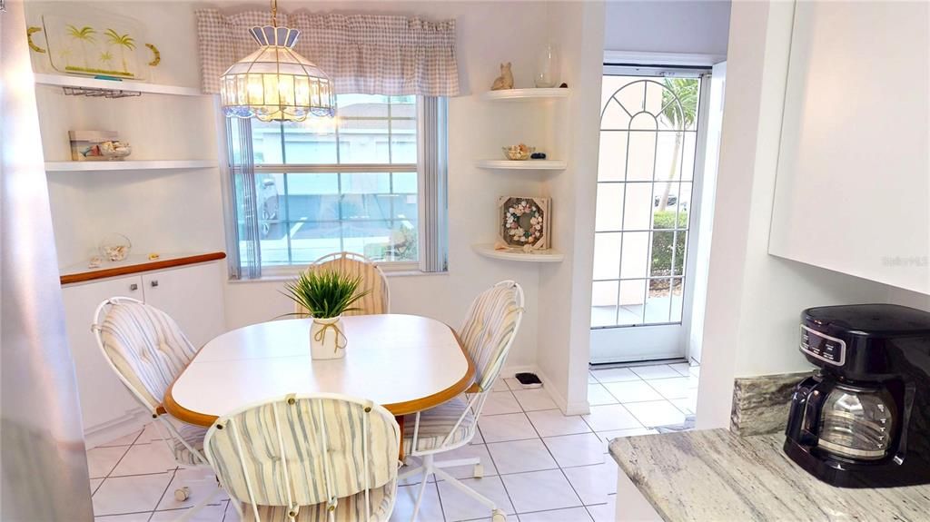 For Sale: $169,000 (2 beds, 2 baths, 1145 Square Feet)