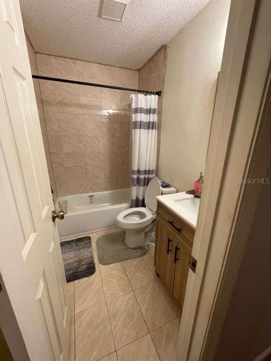 En Venta: $200,000 (2 camas, 2 baños, 1452 Pies cuadrados)