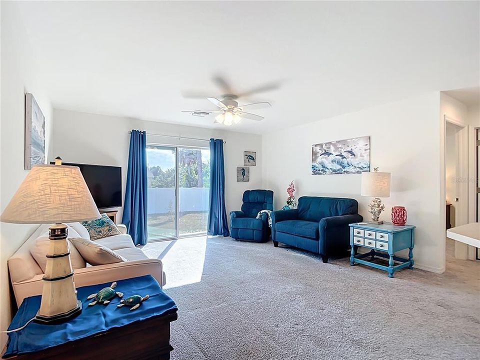 На продажу: $319,000 (3 спален, 2 ванн, 1521 Квадратных фут)