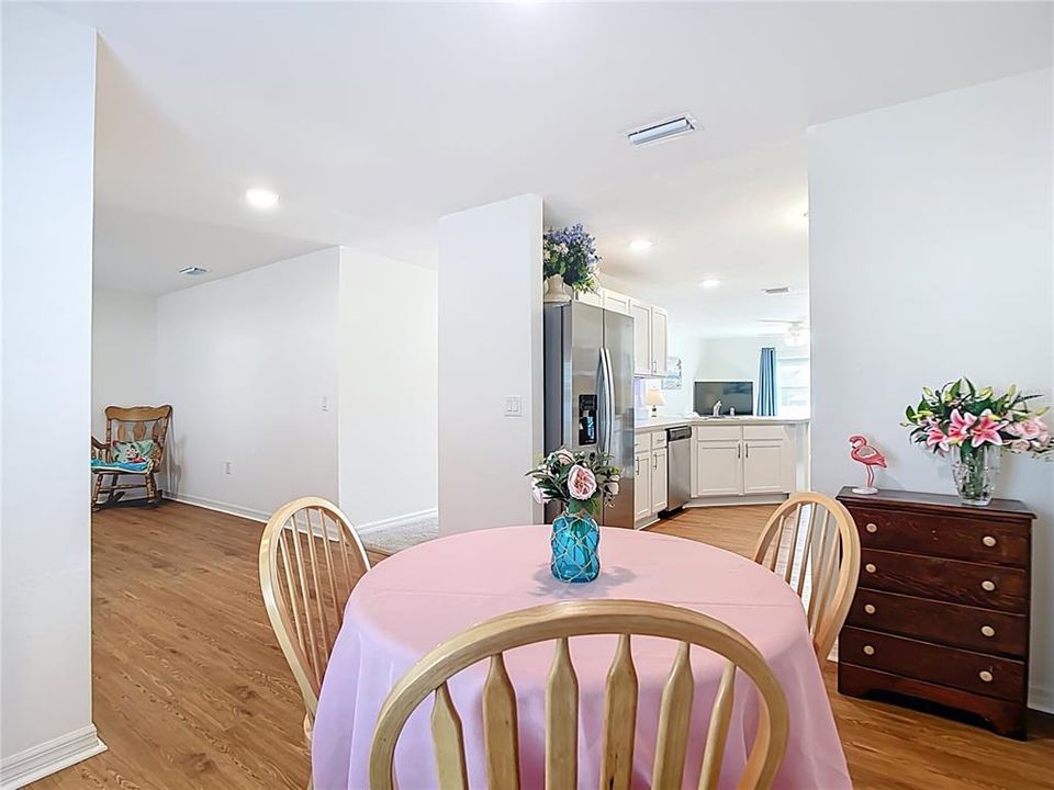 На продажу: $319,000 (3 спален, 2 ванн, 1521 Квадратных фут)